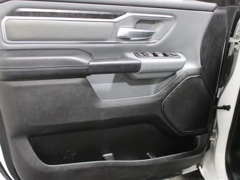Used 2022 RAM 1500 Big Horn AWD/4WD image 3