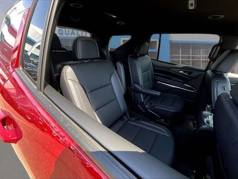 New 2026 Chevrolet Traverse LT w/ Midnight/Sport Edition FWD image 12