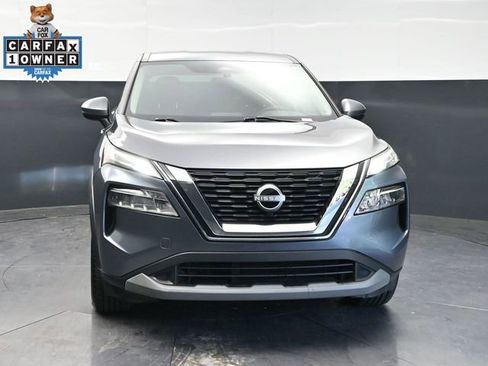 Used 2023 Nissan Rogue SV FWD image 2