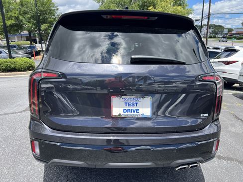 Used 2025 Kia Telluride SX Prestige X-Line AWD/4WD image 2