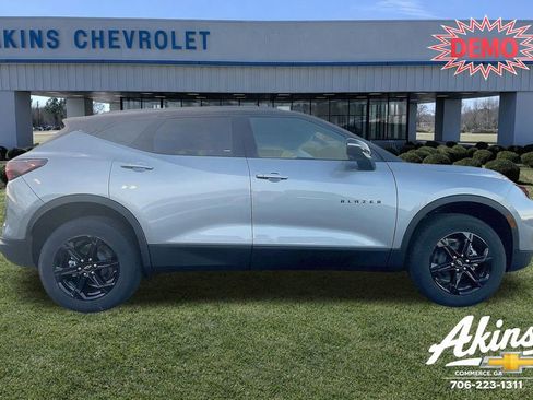 New 2026 Chevrolet Blazer LT w/ Sound & Technology Package FWD image 19