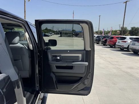 Used 2019 RAM 1500 Big Horn w/ Rambox Value Package AWD/4WD image 17