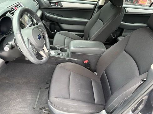 Used 2017 Subaru Legacy 2.5i Premium image 9