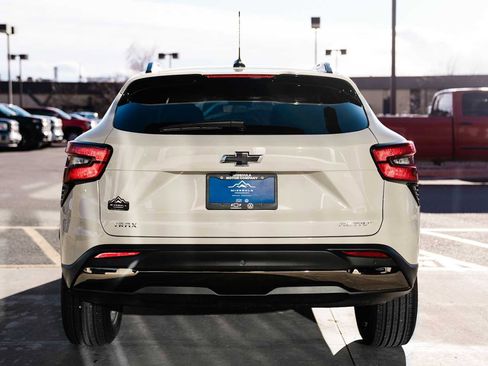 Certified 2026 Chevrolet Trax ACTIV w/ Sunroof Package image 3