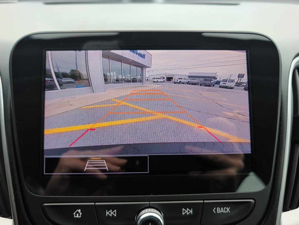Used 2023 Chevrolet Malibu LT FWD image 14