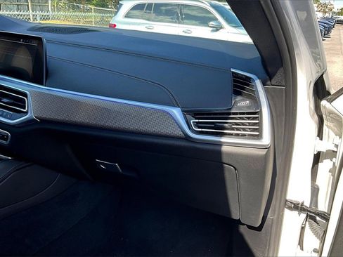 Used 2023 BMW X6 xDrive40i w/ Executive Package image 23