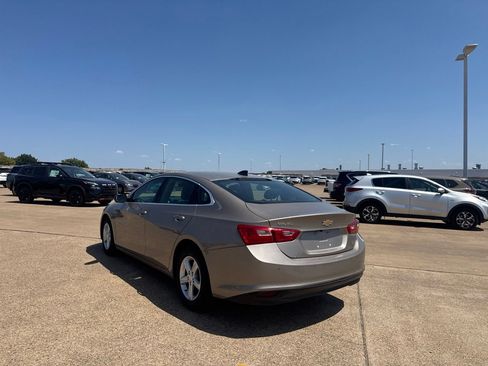 Used 2025 Chevrolet Malibu LS FWD image 15
