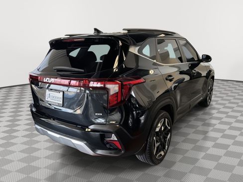 Used 2024 Kia Seltos SX w/ SX Sunroof Package AWD/4WD image 7