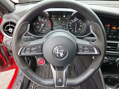 Used 2023 Alfa Romeo Giulia Quadrifoglio w/ Active Assist Plus Package image 19