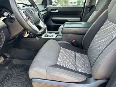 Used 2021 Toyota Tundra SR5 w/ SR5 Upgrade Package AWD/4WD image 11