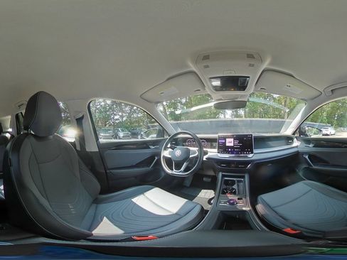 Used 2026 Volkswagen Tiguan SE FWD image 39