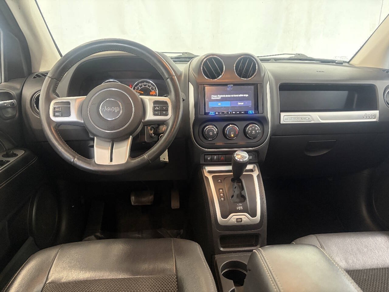 Used 2016 Jeep Compass Latitude AWD/4WD image 9