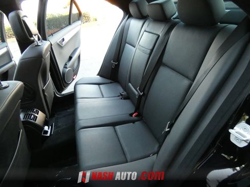 Used 2009 Mercedes-Benz C 300 Sedan image 40