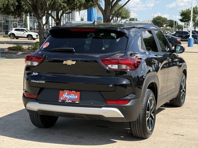 Used 2025 Chevrolet TrailBlazer LT w/ Convenience Package FWD image 5