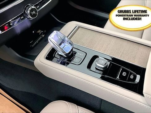 New 2026 Volvo XC90 T8 Plus w/ Protection Package Premier image 30