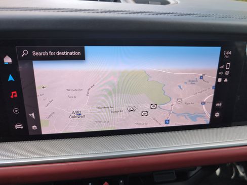 Used 2024 Porsche Cayenne Coupe image 27