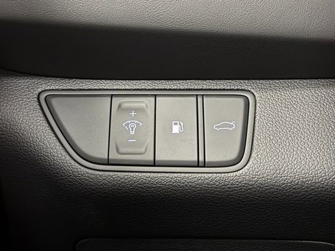 New 2026 Genesis G70 2.5T image 13