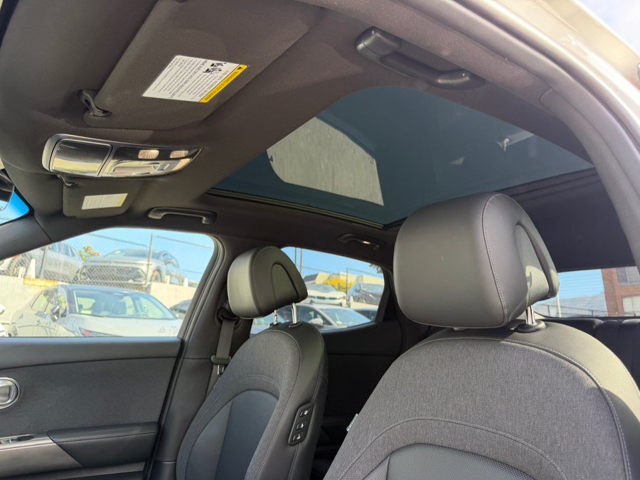Used 2024 Genesis GV60 RWD image 20