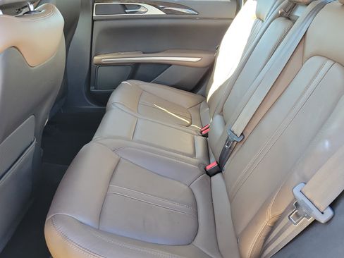 Used 2013 Lincoln MKZ 4DR SDN FWD image 10