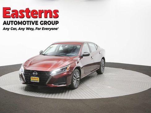 Used 2025 Nissan Altima 2.5 SV AWD/4WD image 50