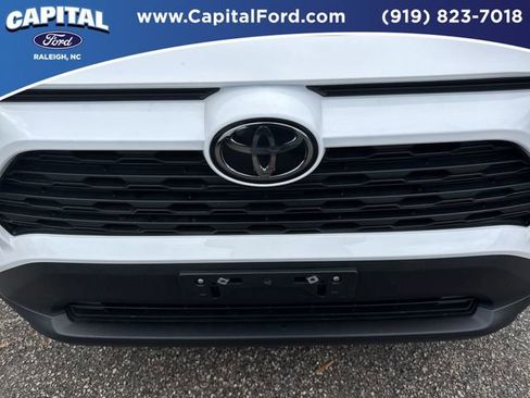 Used 2024 Toyota RAV4 LE image 10