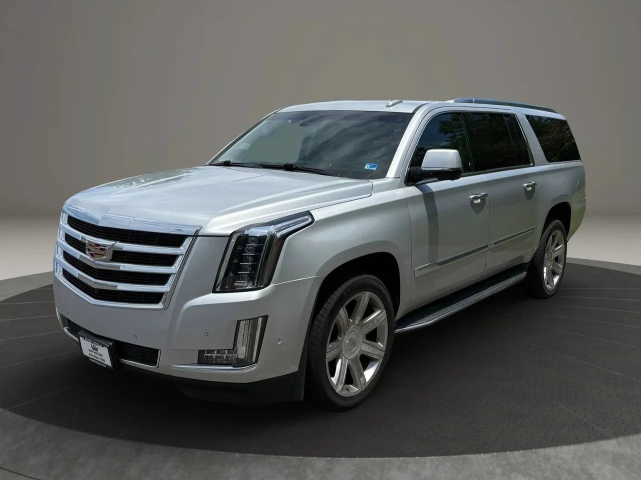 Used 2020 Cadillac Escalade ESV Luxury AWD/4WD image 1