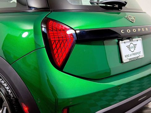 Certified 2025 MINI Cooper S image 26