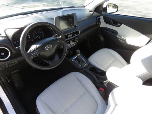 Used 2023 Hyundai Kona SEL FWD image 11