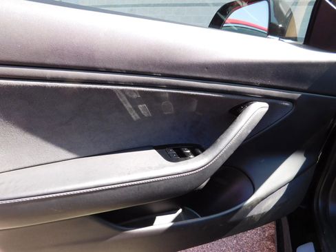 Used 2019 Tesla Model 3 Standard Range Plus image 10