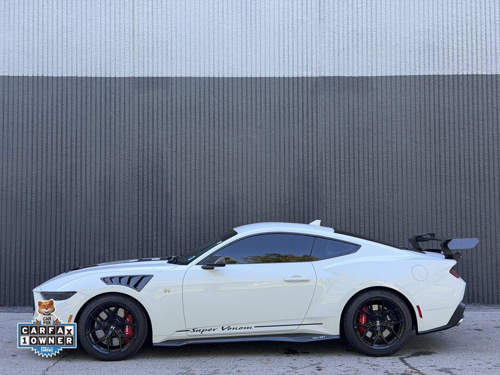 Used 2025 Ford Mustang GT Premium w/ GT Performance Package RWD image 5