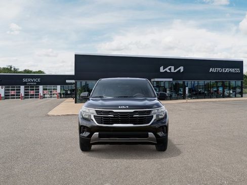 New 2026 Kia Seltos LX AWD/4WD image 2