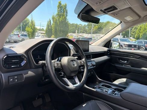 Used 2024 Honda Pilot Elite image 15