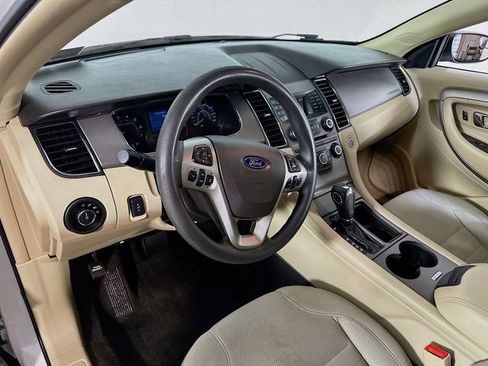 Used 2018 Ford Taurus SE image 18