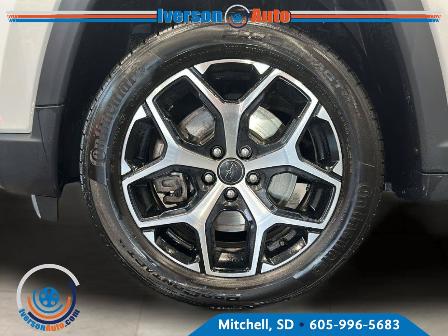 Used 2025 Jeep Compass Limited AWD/4WD image 9