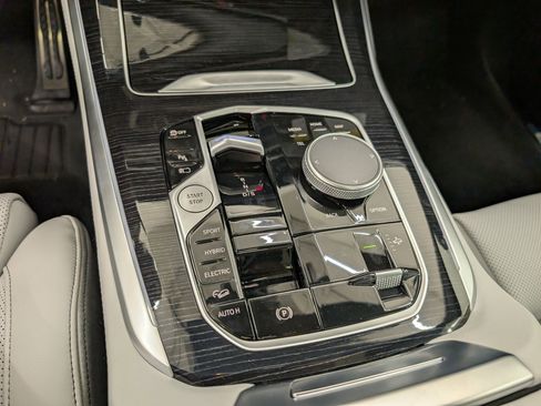 New 2026 BMW X5 xDrive50e w/ M Sport Package image 25