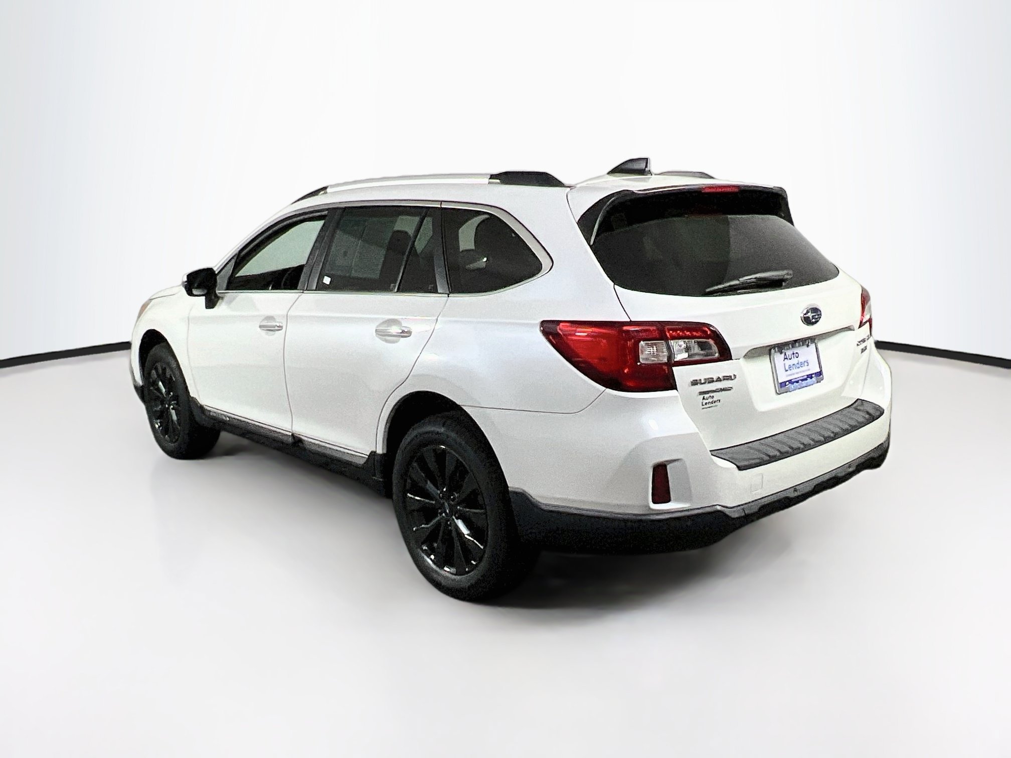 Used 2017 Subaru Outback 3.6R Touring AWD/4WD image 7