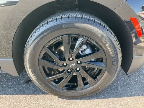 Used 2024 Chevrolet Equinox LS w/ LS Convenience Package image 9