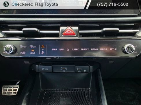 Used 2023 Kia Niro SX Touring FWD image 34