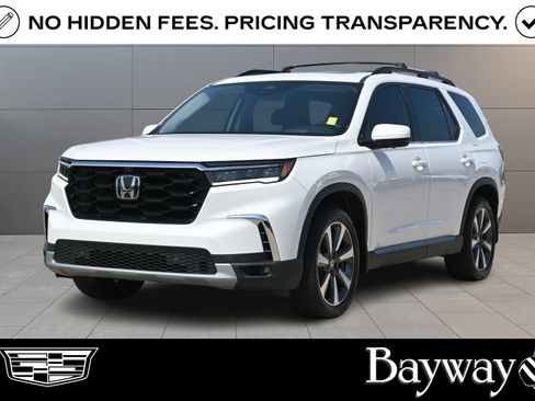 Used 2024 Honda Pilot Elite image 1