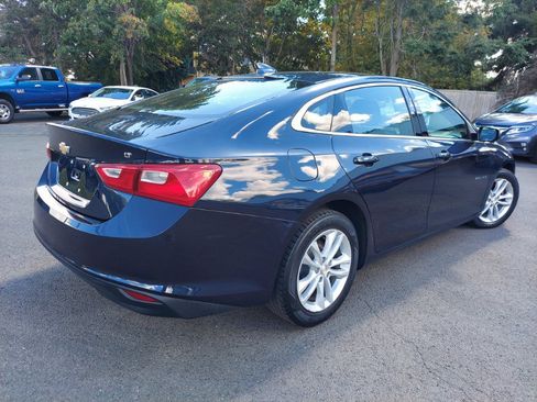 Used 2018 Chevrolet Malibu LT FWD image 4
