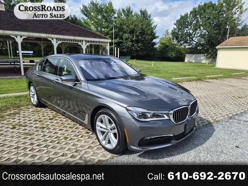 Used 2016 BMW 750i xDrive AWD/4WD image 1
