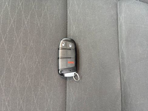 Used 2020 Dodge Durango SXT w/ 3rd Row Seating Group image 33