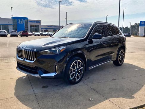 Used 2026 BMW X1 xDrive28i w/ Technology Package image 3