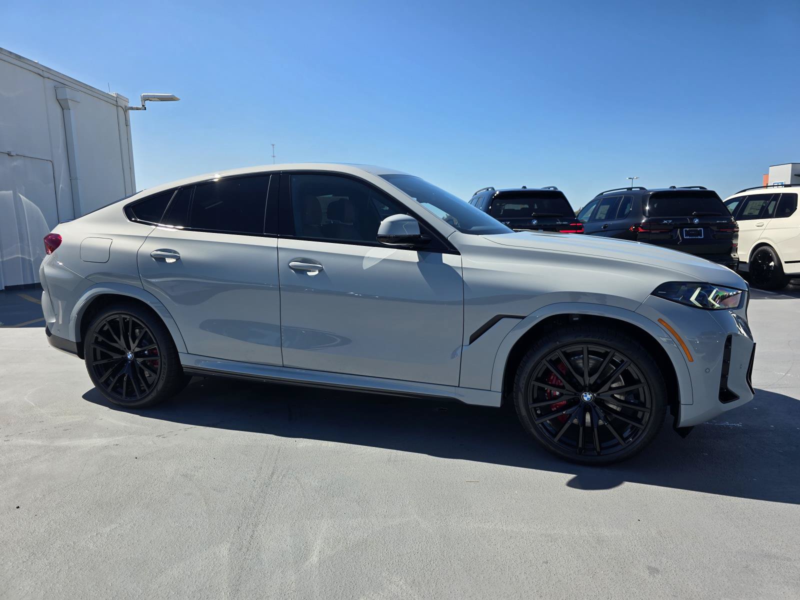 New 2027 BMW X6 xDrive40i w/ Executive Package AWD/4WD image 27