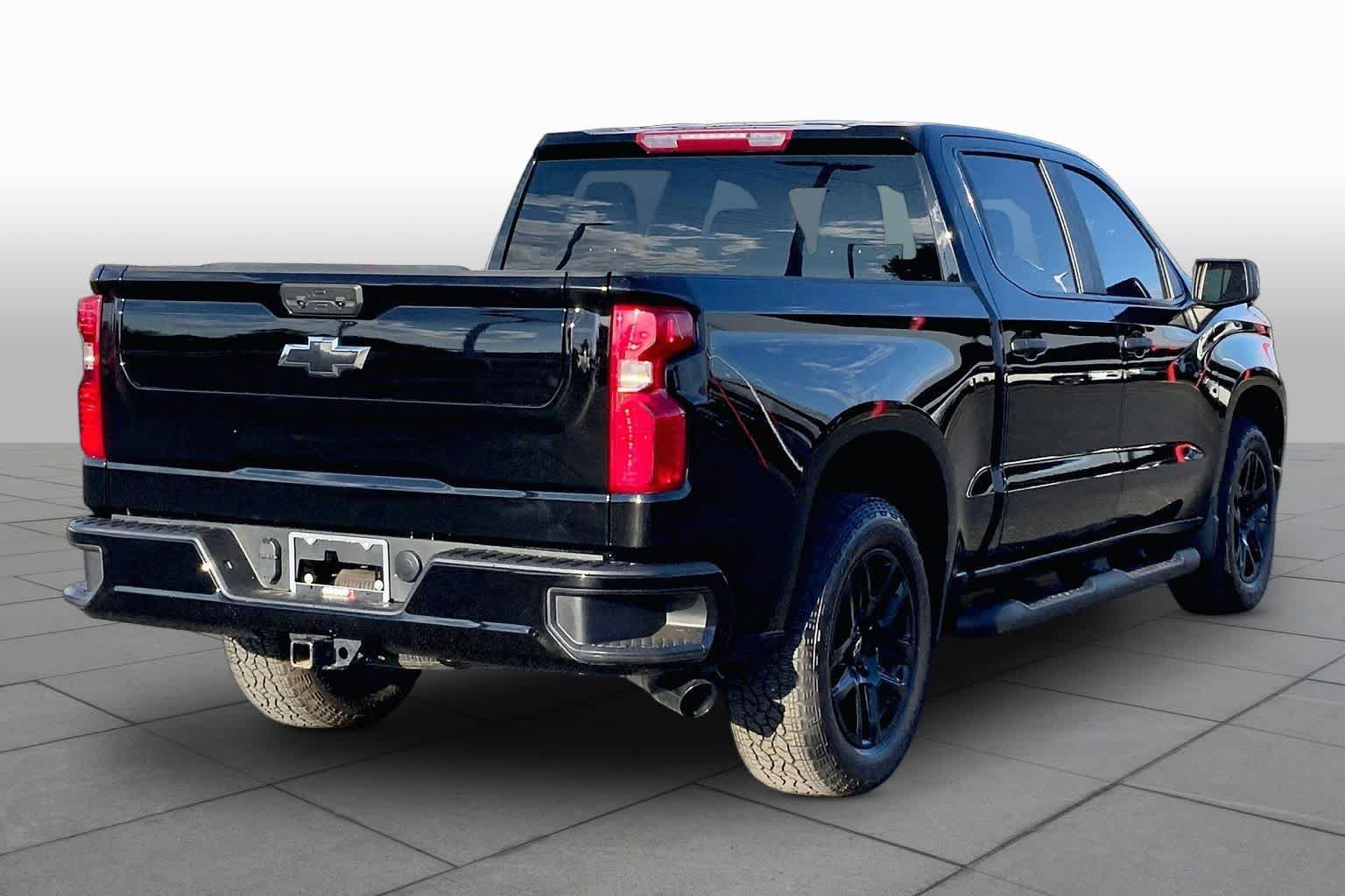 Used 2026 Chevrolet Silverado 1500 Custom w/ Turbomax Blackout Package AWD/4WD image 13
