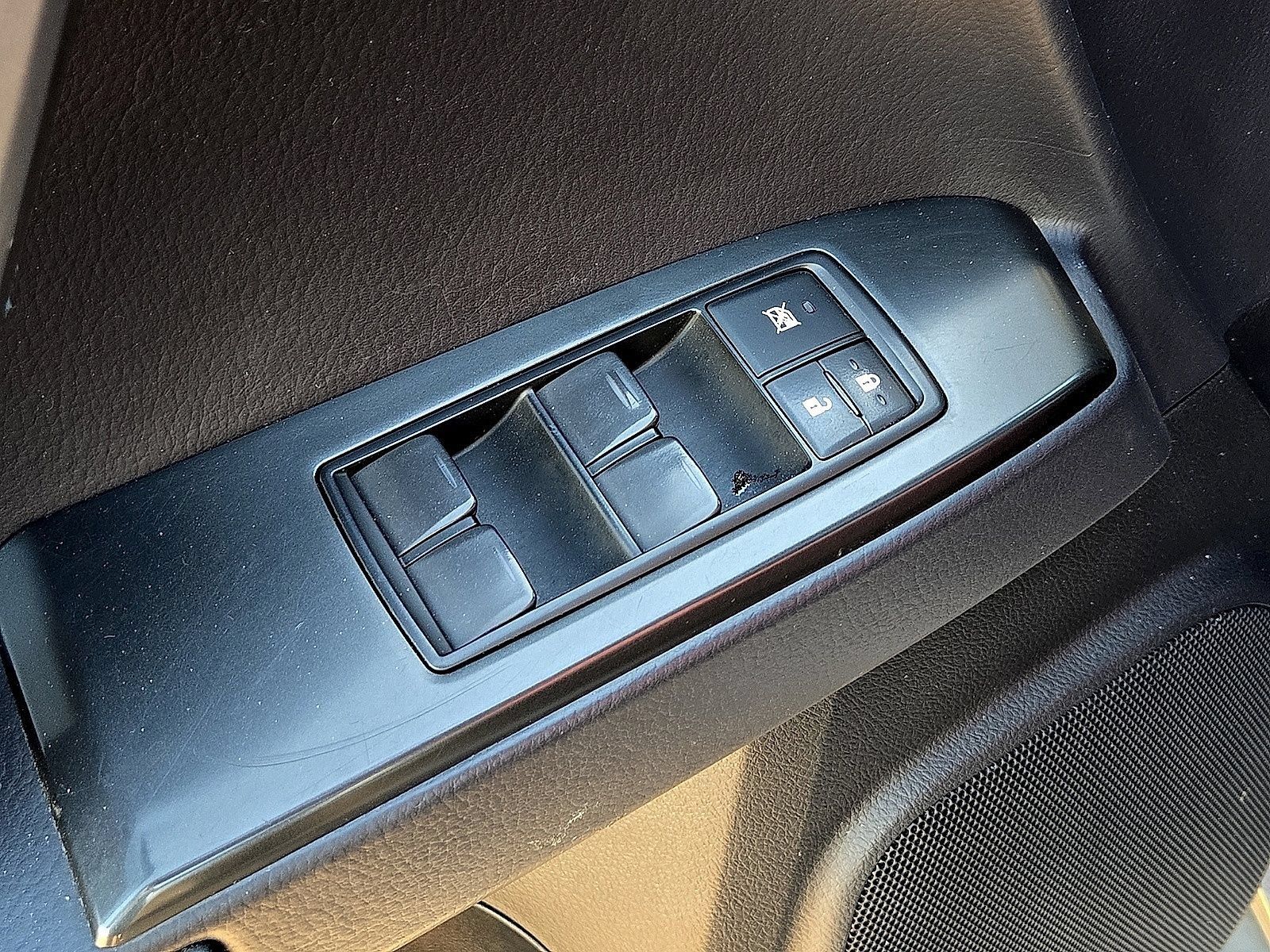 Used 2023 Lexus GX 460 Premium w/ Accessory Package AWD/4WD image 21
