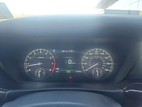 Used 2019 Genesis G90 3.3T Premium image 21