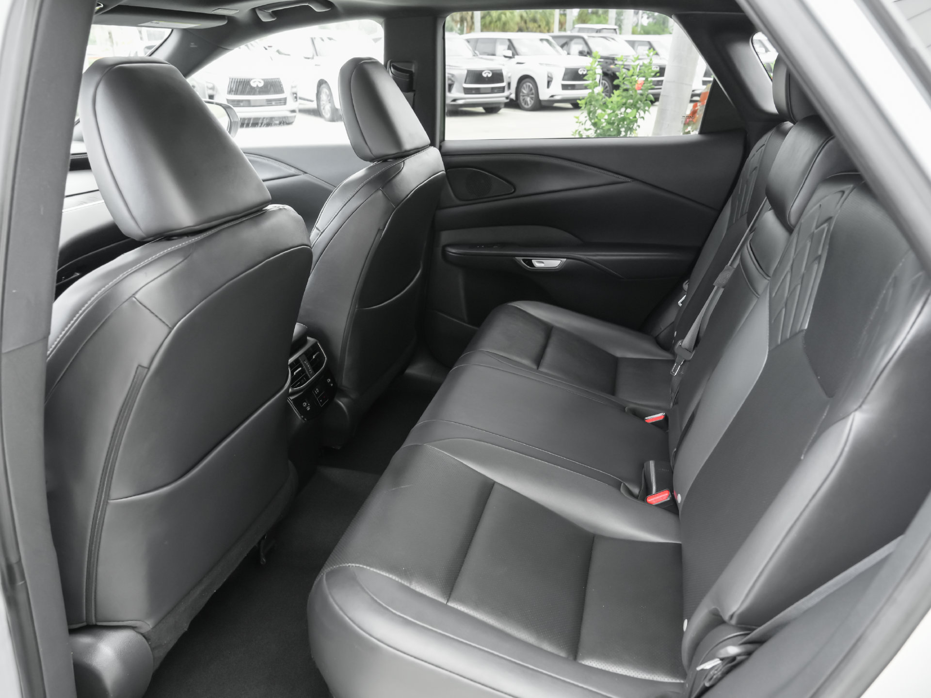 Used 2023 Lexus RX 350 Premium w/ Accessory Package AWD/4WD image 35