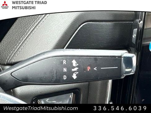 Used 2025 GMC Yukon Denali AWD/4WD image 15