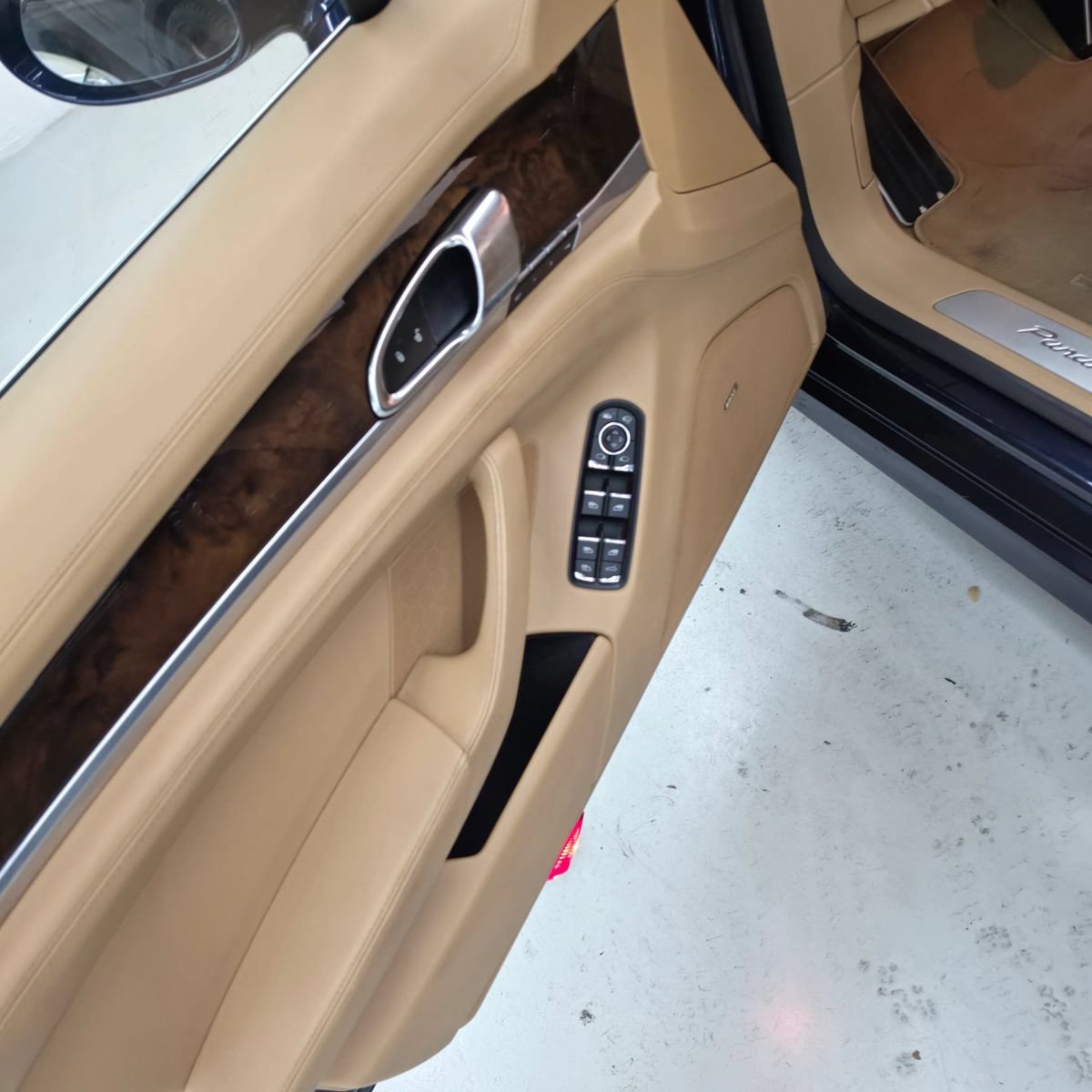 Used 2016 Porsche Panamera 4S AWD/4WD image 17